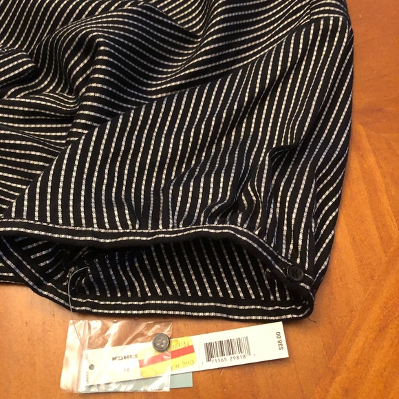 Apt.9 Pin Strip Silver & Black Shiny Button Down Blouse - Picture 9 of 9